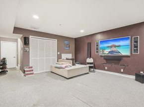 150 Blue Heron Dr, Secaucus NJ 07094