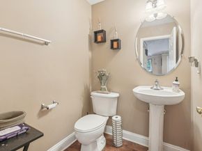 150 Blue Heron Dr, Secaucus NJ 07094