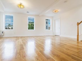 385 1st St, Jersey City NJ 07302