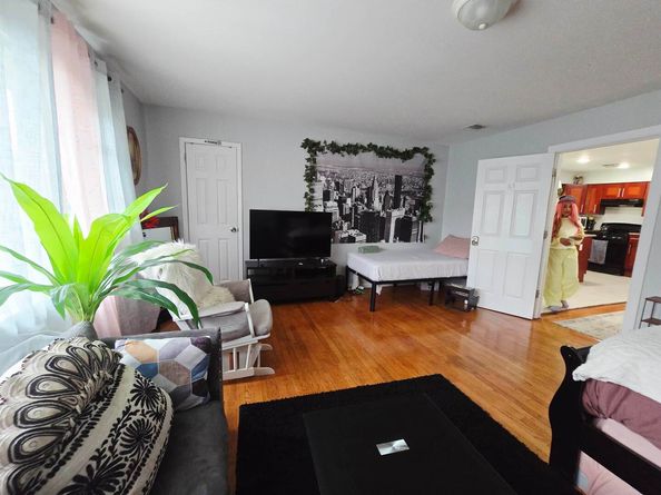 8427 Columbia Ave, North Bergen NJ 07047