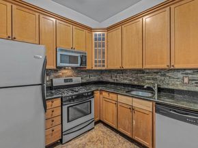 300 2nd St 2, Jersey City NJ 07302