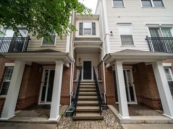 3 Soho Dr