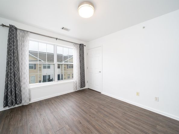 3 Soho Dr 108, Jersey City NJ 07305
