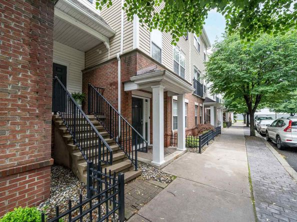 3 Soho Dr 108, Jersey City NJ 07305