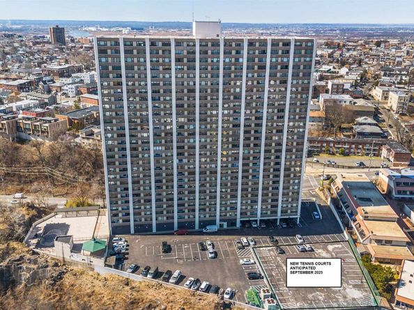 250 Gorge Rd 25J, Cliffside Park NJ 07010