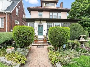 20 75th St, North Bergen NJ 07047