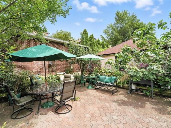 20 75th St, North Bergen NJ 07047
