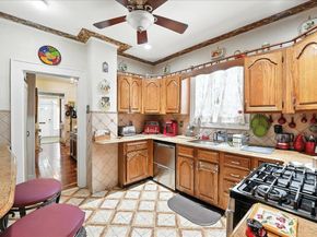 20 75th St, North Bergen NJ 07047