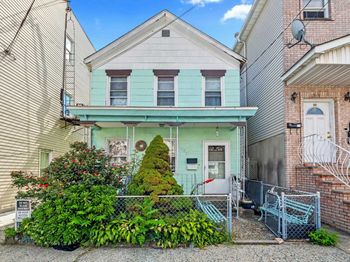 187 Linden Ave