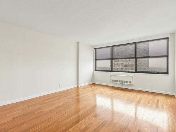 7004 Blvd East 38G, Guttenberg NJ 07093