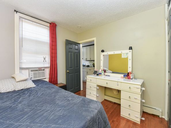 416 41st St, Union City NJ 07087