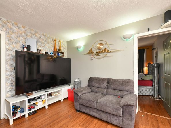 416 41st St, Union City NJ 07087