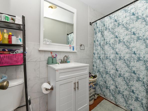 416 41st St, Union City NJ 07087