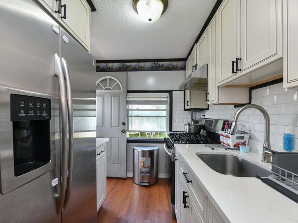 416 41st St, Union City NJ 07087