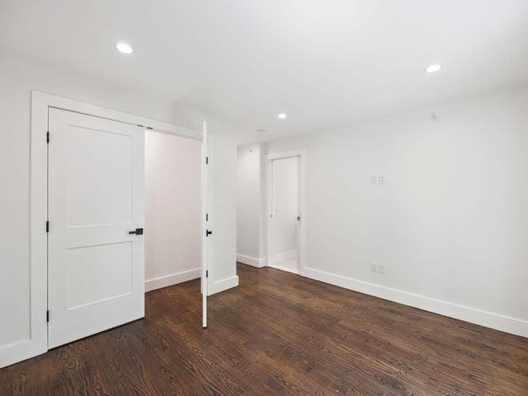 203 3rd St 4, Jersey City NJ 07302