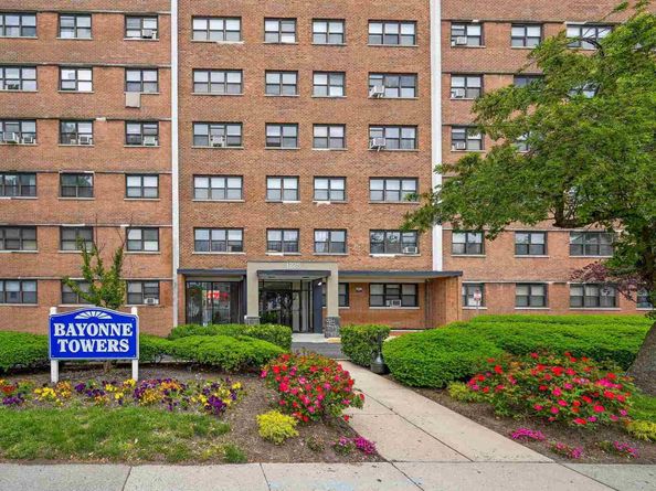 1225 Kennedy Blvd 12J, Bayonne NJ 07002