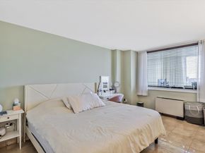 380 Mountain Rd 1015, Union City NJ 07087