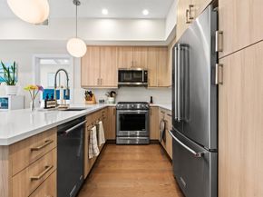 374 7th St 201, Jersey City NJ 07302