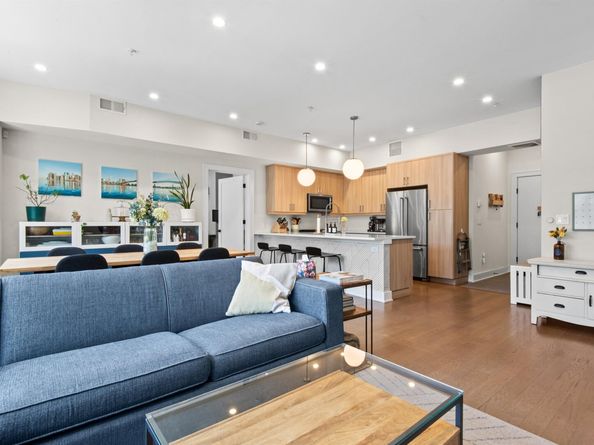374 7th St 201, Jersey City NJ 07302