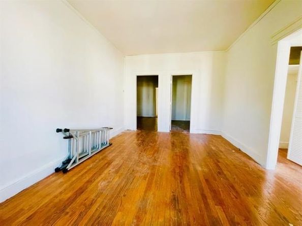 12 Van Wagenen Ave, Jersey City NJ 07304