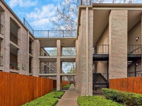 4643 Wild Indigo 414, Houston TX 77027