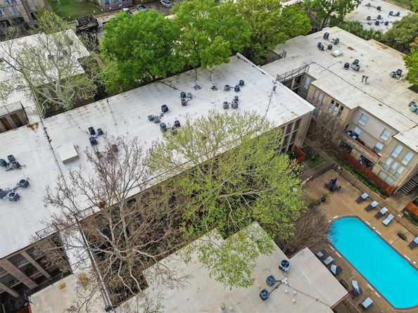4643 Wild Indigo 414, Houston TX 77027