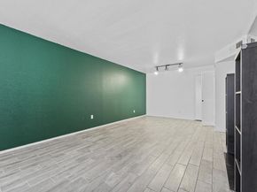 4643 Wild Indigo 414, Houston TX 77027