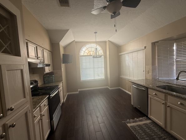 15954 Oak Mountain Drive, Houston TX 77095