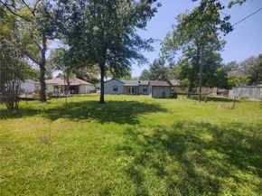 6714 Underhill Street, Houston TX 77092