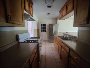 6714 Underhill Street, Houston TX 77092