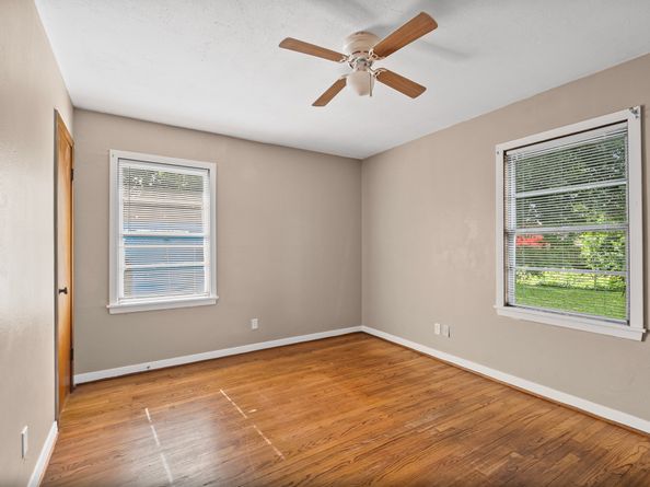 5532 Meadow Creek Lane, Houston TX 77017