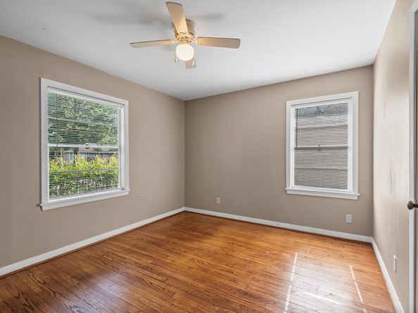 5532 Meadow Creek Lane, Houston TX 77017