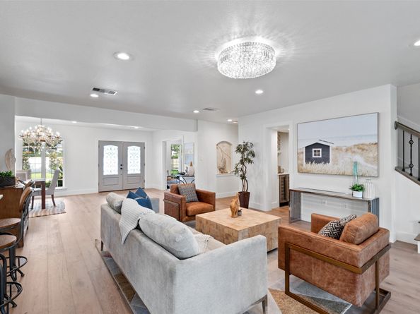 736 Voss Road, Houston TX 77024