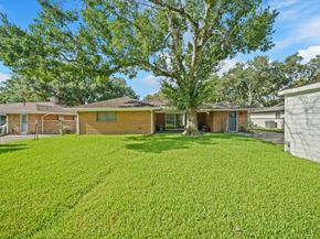 5810 Wigton Drive, Houston TX 77096