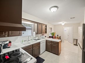 5810 Wigton Drive, Houston TX 77096