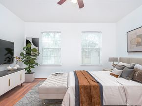 10018 Knoboak Drive 21, Houston TX 77080