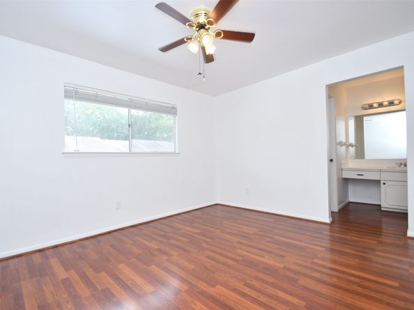 10018 Knoboak Drive 21, Houston TX 77080