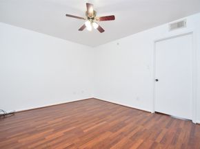 10018 Knoboak Drive 21, Houston TX 77080