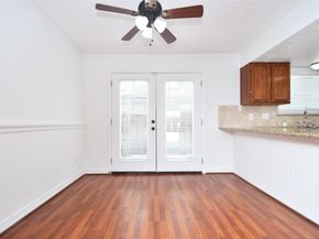 10018 Knoboak Drive 21, Houston TX 77080