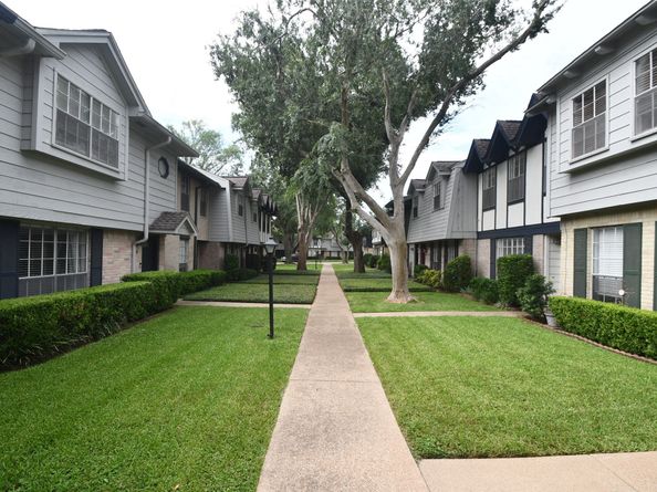 10018 Knoboak Drive 21, Houston TX 77080