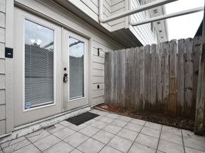 10018 Knoboak Drive 21, Houston TX 77080