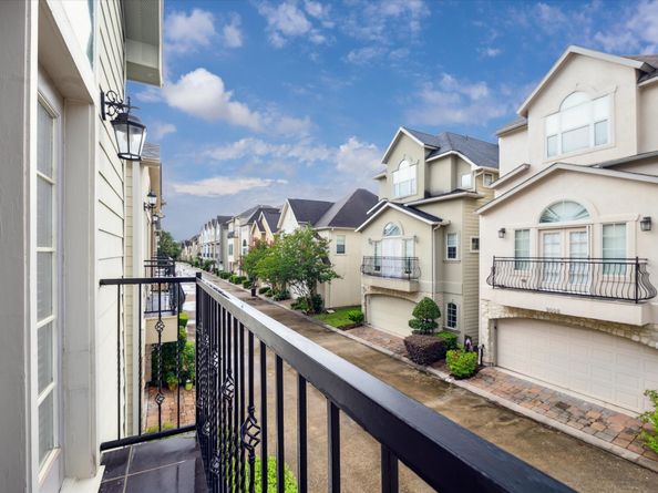 9007 Harbor Hills Drive, Houston TX 77054