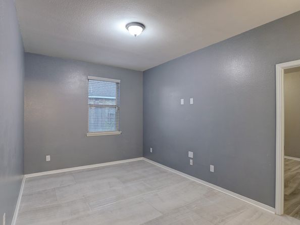 632 Pedernales Street, Webster TX 77598