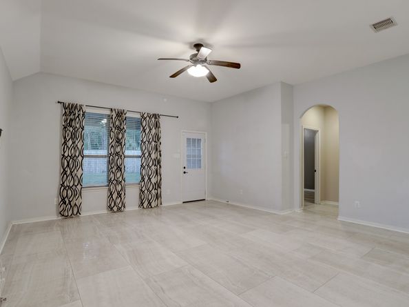 632 Pedernales Street, Webster TX 77598