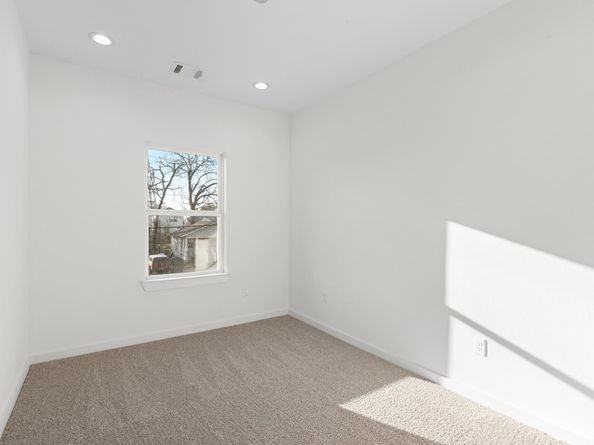 5702 Elysian Street, Houston TX 77009