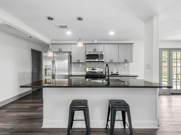702 Pennington Street, Houston TX 77022