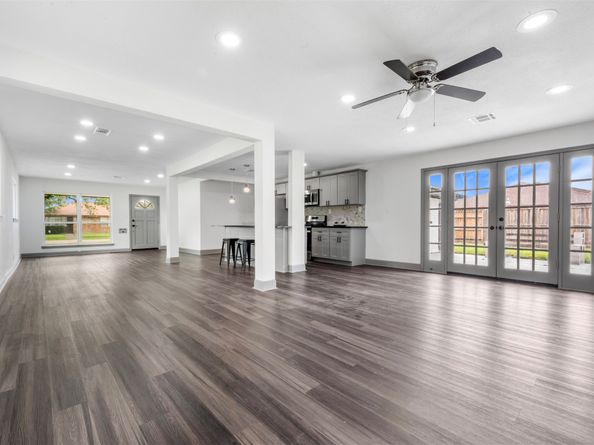 702 Pennington Street, Houston TX 77022