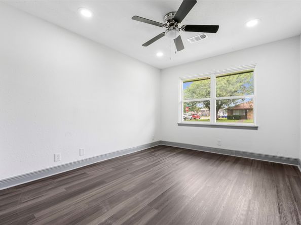 702 Pennington Street, Houston TX 77022