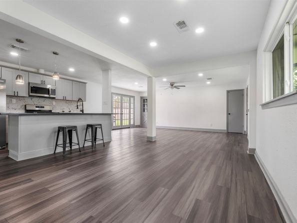 702 Pennington Street, Houston TX 77022