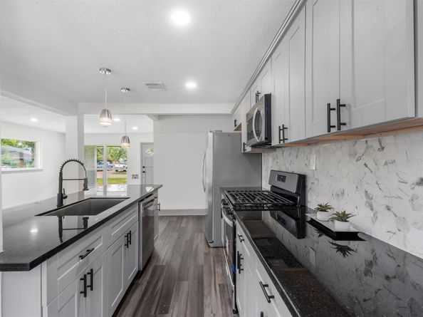 702 Pennington Street, Houston TX 77022